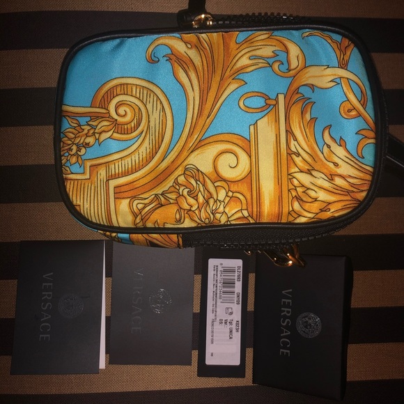 ⚜️Versace Bag ⚜️ - Picture 2 of 5